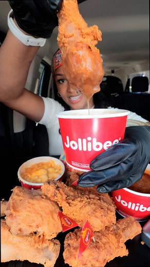 Delicious Jollibee Mukbang Experience in the Car