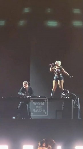 David Guetta x Bebe Rexha - Sad Girls LIVE 🔥 Stade de France 2026 | Paris, France