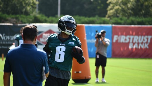 DeVonta Smith celebrates birth of daughter with ‘rock the baby’ TD celebration in Eagles' win