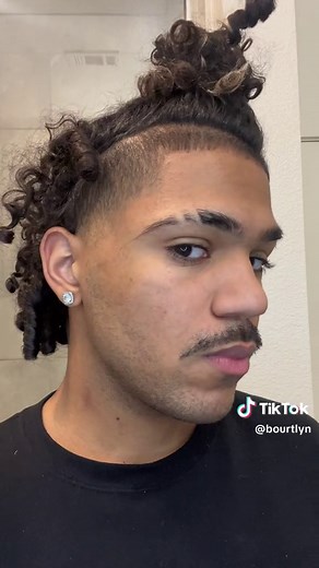 Eyebrow Slit Tutorial: How to Cut and Shape Your Eyebrows