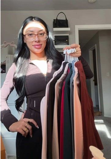 Lululemon Clothing and Shoes: Stylish Haul and Outfits