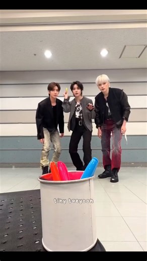 TXT’s concert ads are something else 🤣 #taehyun #beomgyu #hueningkai #soobin #yeonjun #txt #shorts