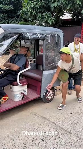 Auto Wale को परेशान किया😁~ mini wood toy-woodworking art skill wood / hand Crafts/ #shorts