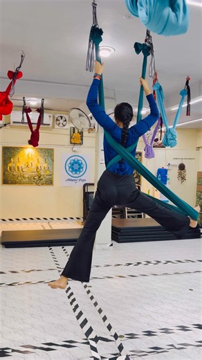 Aerial yoga hanging pose #yoga #yogaskills #yogainsipiration