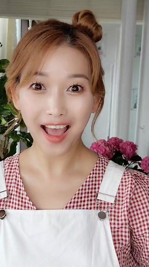 거봉 탕후루^^ 물기있는 과일도 성공이 되는데 만들고 바로 먹어야해요😉 그냥두면 녹아요😆#청담언니 #요리하는메이크업아티스트 #감사푸드톡 #틱톡푸드 #틱톡보고삼 #탕후루 #포도 #grape #delicious #food