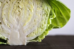 La sencilla técnica japonesa para cocinar el repollo y que esté mil veces más rico (y se lo coma todo el mundo)