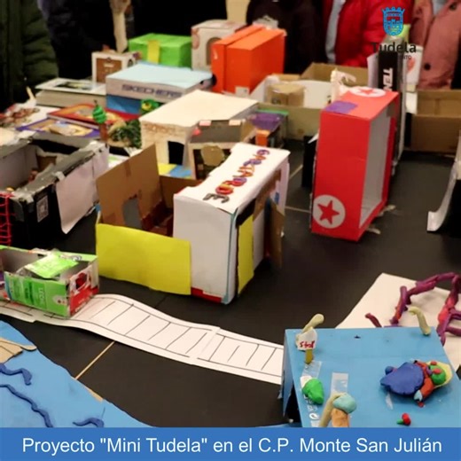 Ayuntamiento de Tudela on Instagram: "➡El alumnado de 3.º de Primaria del Colegio Monte San Julián descubre Tudela en inglés con un proyecto educativo innovador. 👉 El alcalde Alejandro Toquero y la concejala de Educación Laura Casanova han visitado el centro para conocer de primera mano el trabajo del alumnado. 👉El proyecto ha combinado el aprendizaje del inglés con la exploración de edificios y lugares emblemáticos de Tudela y ha culminado con la creación de maquetas y miniaturas de la ciudad