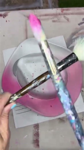 DIY Painted Cowboy Hat | Dixie Belle Chalk Mineral Paint Hack 🎨🌸 #diy #furnitureflip #homedecor