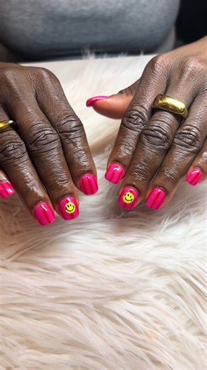 Preppy Vibes Nail Set with Stripes and Smiles