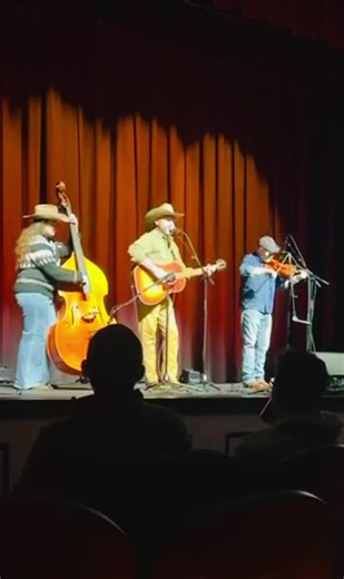 Live Performance of 'My Heart’s In Tennessee'