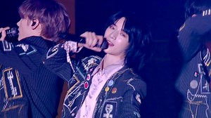 【中韩字幕｜TXT】二巡安可场《LO$ER=LO♡ER》“就像发疯了一样 疯狂大笑吧 是时候和眼泪道别了”_哔哩哔哩_bilibili