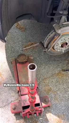 3.3M views · 16K reactions |  Work smarter, not harder#WorkSmarter #MechanicLife #AutoRepairTips #WrenchSmart #DIYAutoRepair #TimeSaver #FixItRight #GarageHacks #MobileMechanic #EfficiencyMatters | My Mobile Mechanic / Auto Repair & Brake Replacement. | Facebook