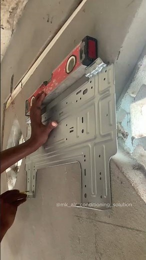 🔧 Smooth Indoor Installation – GREE 18000 BTU