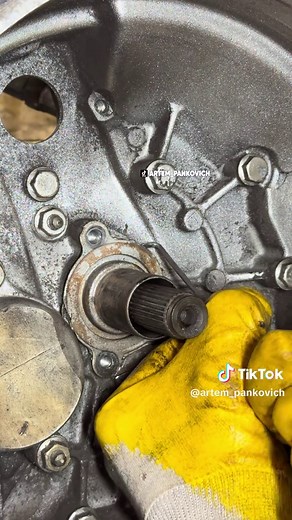 Clutch Replacement: Release Bearing & Guide Service