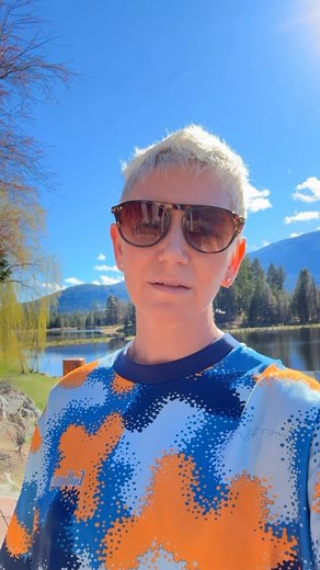 ELÁN on Instagram: "Get ready with me, version tutorial. 😌"