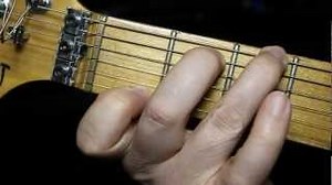 How to play guitar chords - LEFT HANDED absolute beginners guitar lesson Chords - ChordU