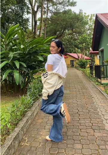 retreat day 2 fit checks with my girls! @AYA @clara @a 🪼 💓 #ust #ustshs #fitcheck #ootd #fyp