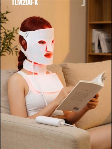 TLM200-K LED silicone red light therapy mask is engineered for aesthetic clinics, skincare studios, and wellness programs that require consistent and comfortable facial treatments. Designed for: • Acne care & skin balance programs • Facial rejuvenation routines • Professional skincare services ✔ Soft silicone fit for full-face contact ✔ Even LED coverage for consistent results ✔ Lightweight, flexible, and easy to use ✔ OEM / ODM / JDM /OBM customization available #TLM200K #LEDMask #ideatherapy #