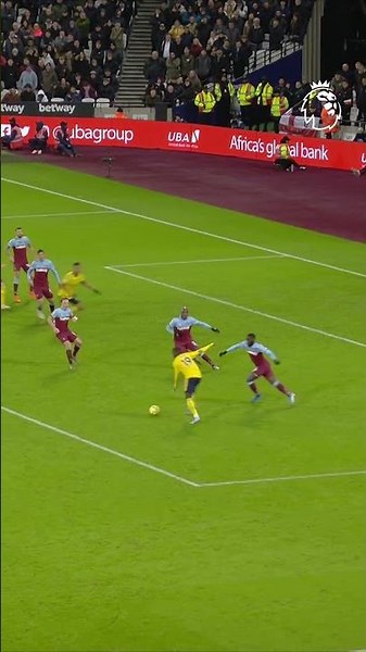 Trademark Nicolas Pepe left-foot finish 😮‍💨
