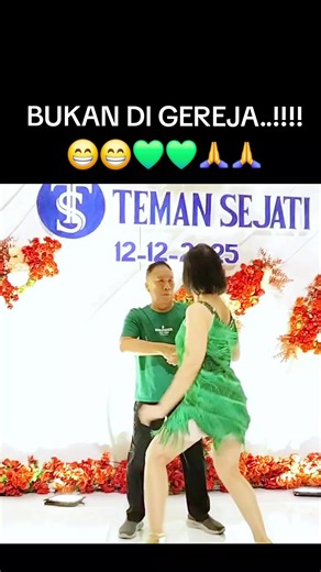 Performance Natal PSTS di Royal Resto Surabaya