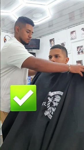 como colocar la capa #barbershop #barbero #barber #barberia #viralvideo