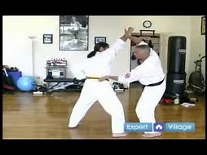 Beginner Kyokushin Karate Techniques : How to Do a Side Strike to the Body in Kyokushin Karate