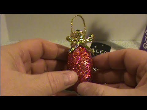 DIY~Recycle Old Christmas Bulbs Into Gorgeous Ornaments!