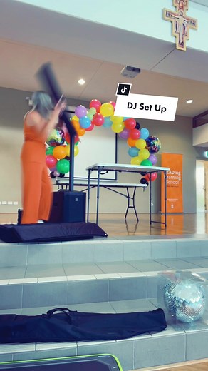 DJ Set up for tonights gig 🎧 🌈 #djsetup #dj #djs #femaledj #djhire #perthdj #pioneerdj #shej #partydj #events #djing #djaus