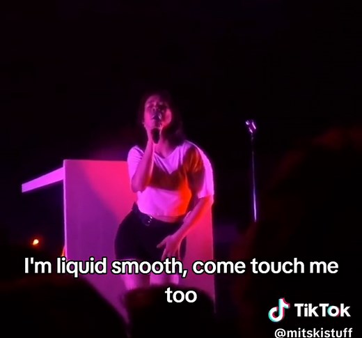 Mitski Live Performance of 'Liquid Smooth' in NYC 2019