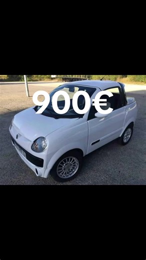 Voiturette sans permis Aixam Scouty Cabriolet. Année: 2005 Constructeur : Aixam Modèle : Autre Kilométrage : 35000 km Carburant : Diesel Couleur : Blanche Boite de vitesse : Automatique Description : Aixam scouty r cabriolet 3 portes 2 places Grand coffre equipement de série : - vitres Électriques - roue de secours - toit escamotable - feux de brouillard arrière - autoradio bluetooth Véhicule très Économique Livraison à domicile disponible.