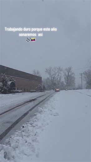 Daniel Moises Gonzalez 📿. (@danielmoisesgonzalez)’s video of trabajando andamos