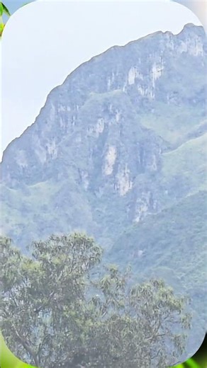 View of Ruco Pichincha from Parque La Carolina 🌄🇪🇨