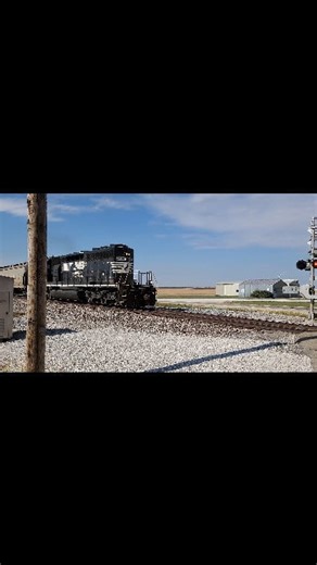 17 reactions | D29 heading back to Decatur on October 13. #railway #trains #railfan #railroad #railfanning | Artis Family Rail Quests | Facebook