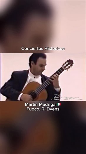 Renato Bellucci on Instagram: "Fuoco de Roland Dyens🇫🇷 es una obra espectacular, intensa y rítmica gasta más no poder. El título lo dice todo, fuego. Es una pieza estilo fusión cargada de energía y contrastes, donde el guitarrista/compositor Dyens mezcla elementos del Jazz, el Flamenco y la música Contemporánea con total anarquía. No sigue una forma clásica tradicional, más bien se basa en la impulsividad y presenta rasgueados fuertes y acentos marcados que aparecen y desaparecen. Para que la 