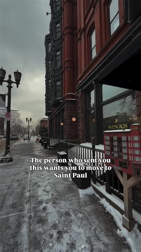Someone thinks you and Saint Paul, Minnesota would make a great match. 👀 I may be biased, but historic homes with character, a great food scene, local shops/markets and that quiet-but-cool Midwest charm are what make Saint Paul so special. And if you’re planning a trip here soon, grab a coffee at Nina’s Coffee Cafe, stop by Cafe Latté for lunch. Check out Moscow on the Hill for dinner. These spots give you a true feel for Saint Paul’s heart and soul. I’m curious do any locals have a favorite sp