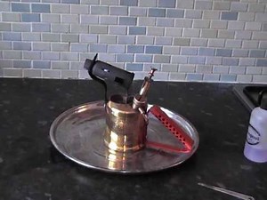 Lighting a vintage Paraffin/Kerosene blowlamp/torch