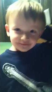 Little Twins Poop in Their Diaper