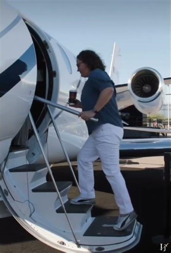 Meet the Cessna Citation Ascend 🚀✈️ Cutting-edge design, advanced Garmin G5000 avionics. ✈️