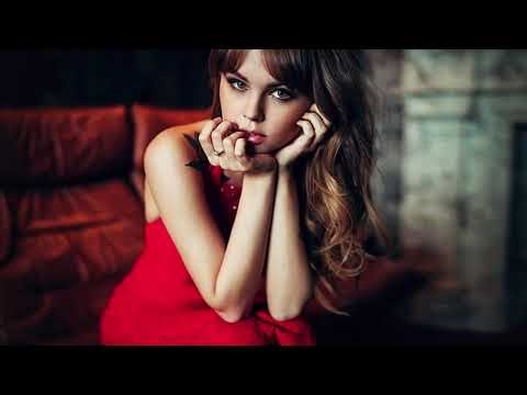 Portrait Video Baimint LookbookCanon EosR5 + RF 70-200F2.8L