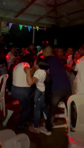 Videos de Amparo Cruz (@amparo.cruz85) con “sonido original - DJ LENM COLOMBIA [FJDS]”