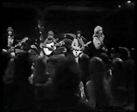 The New Seekers - I get a little sentimental ( 21/2/74 )