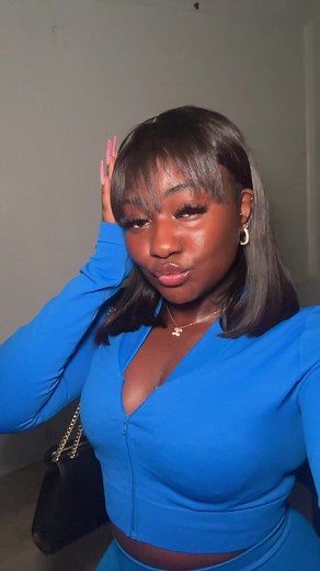 Stylish Blue Outfit Lookbook Featuring Gold Accessories