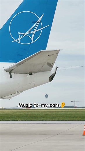 Engine sounds great #aviation #airplane #airplanespotting #planespotter #airplanelovers #metalbird