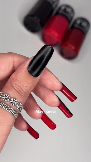Unhas decoradas fáceis com esmalte preto e vermelho inspiradas no sapato da sola vermelha #unhaspretas #esmaltepreto #esmaltevermelho #dicasdeunhas #unhasfaceis #tutorialdeunhas #pintandoasunhas #esmaltacaoperfeita #unhasnaturaisgrandes #unhasdecoradas
