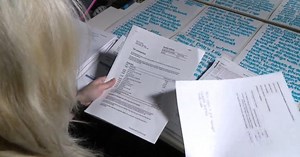 Eby says ICBC safeguards in place amid latest complaints about no-fault insurance | Globalnews.ca