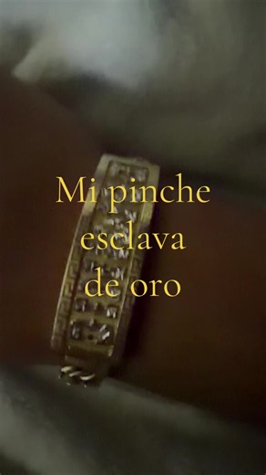 Esclava de oro: cuidado y estilo con joyería de acero inoxidable