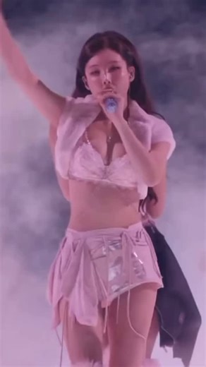 1.7K views · 27 reactions | Victoria’s Secret Fashion Show 重返紐約...