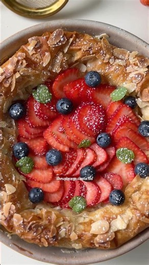 Phyllo Crust Cheesecake with Fresh Fruit