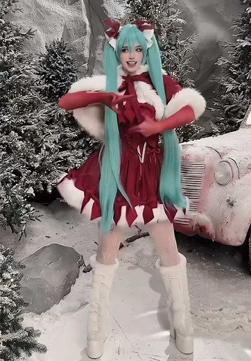 ‧₊˚🎄✩ ₊˚🦌⊹♡ Christmas Hatsune Miku!! #hatsunemiku #cosplay #christmascosplay #vocaloid