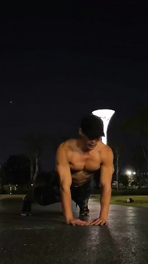 Outdoor workout. Credit: Unknown name. #explosivetraining #fitnessmotivation